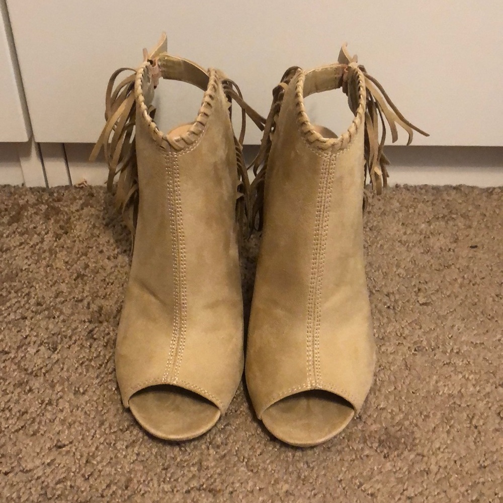 HP 🎉 Taupe Fringe Booties - Picture 4 of 5